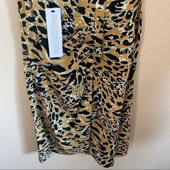 Topshop Leopard Print Dress With Slit, Pleats and Short Sleeves US Size 2 - Picture 9 of 14